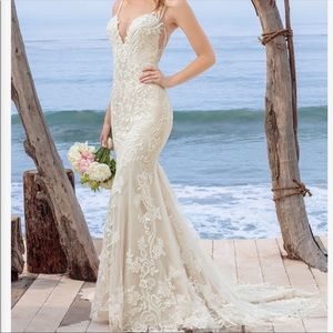 Beloved by Casablanca STYLE BL260 SHIPLEY Mermaid fit wedding Gown Tailored